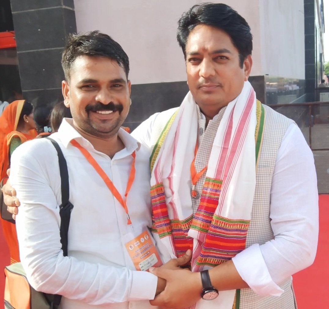 Sharwan4048's tweet photo. माननीय कैबिनेट मंत्री श्री अविनाश जी गहलोत को जन्मदिन की हार्दिक बधाई एवं शुभकामनाएँ।

ईश्वर से कामना है कि आप सदा स्वस्थ रहें, दीर्घायु हो और आपका जीवन सदैव सुख-समृद्धि से परिपूर्ण रहे। https://t.co/0tadMU7GRp