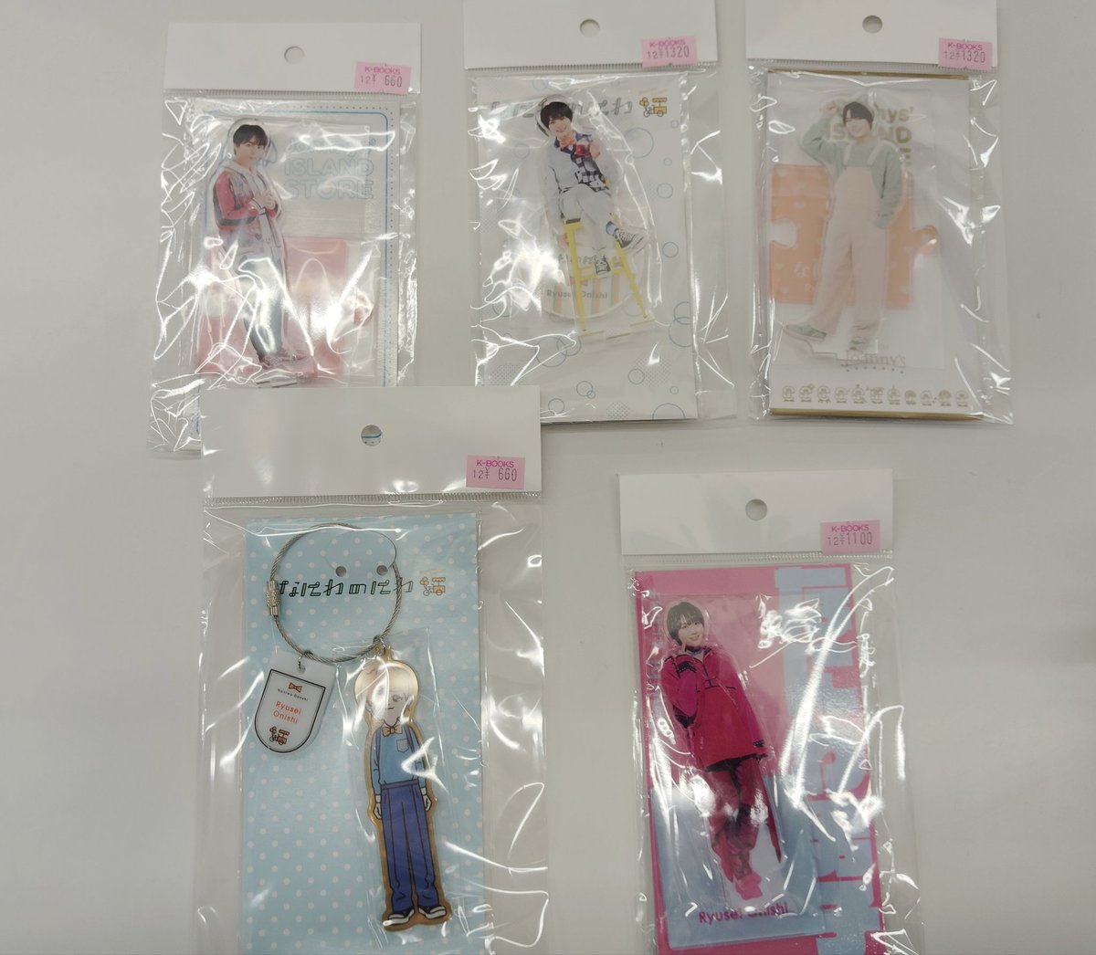 入荷情報】 #なにわ男子 #大西流星 さん 各種アクスタが未開封で入荷