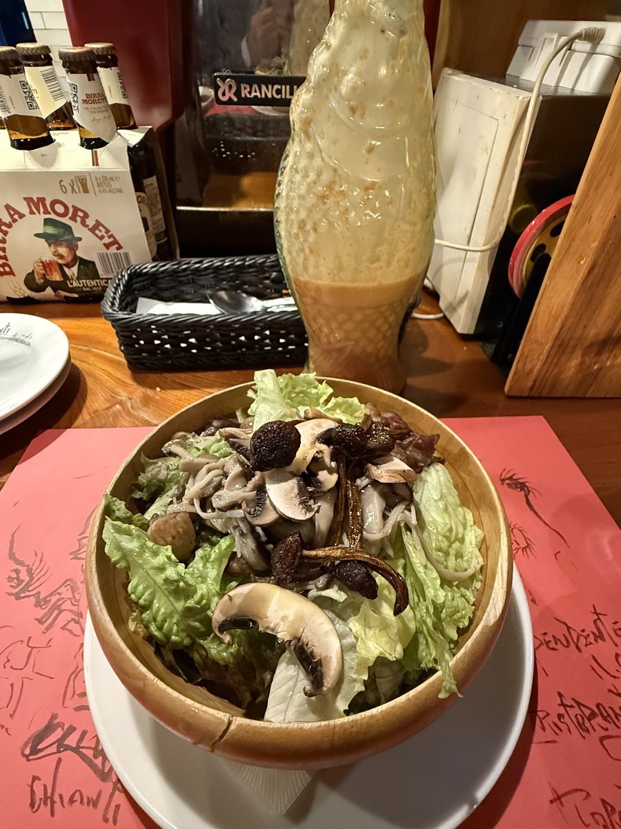 松ちゃんがドレッシングを大絶賛したイルキャンティの森のサラダだよ