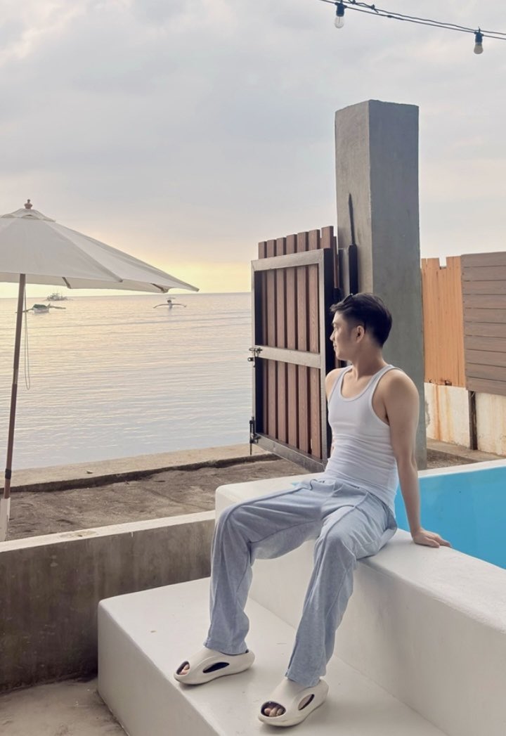 rickdump8's tweet image. quick dip💦