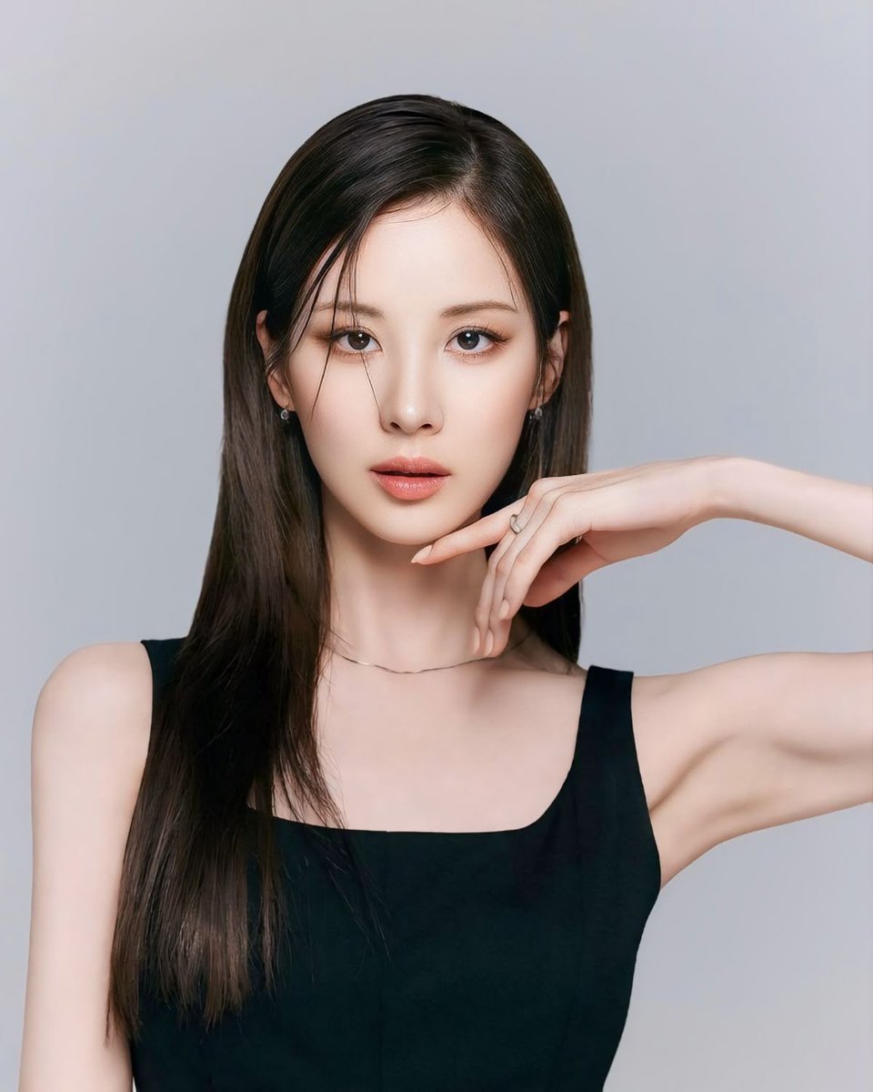 PopCrave's tweet photo. Seohyun of #GirlsGeneration has signed an exclusive contract with KKUM ENT for acting. https://t.co/lqLqIyXA43