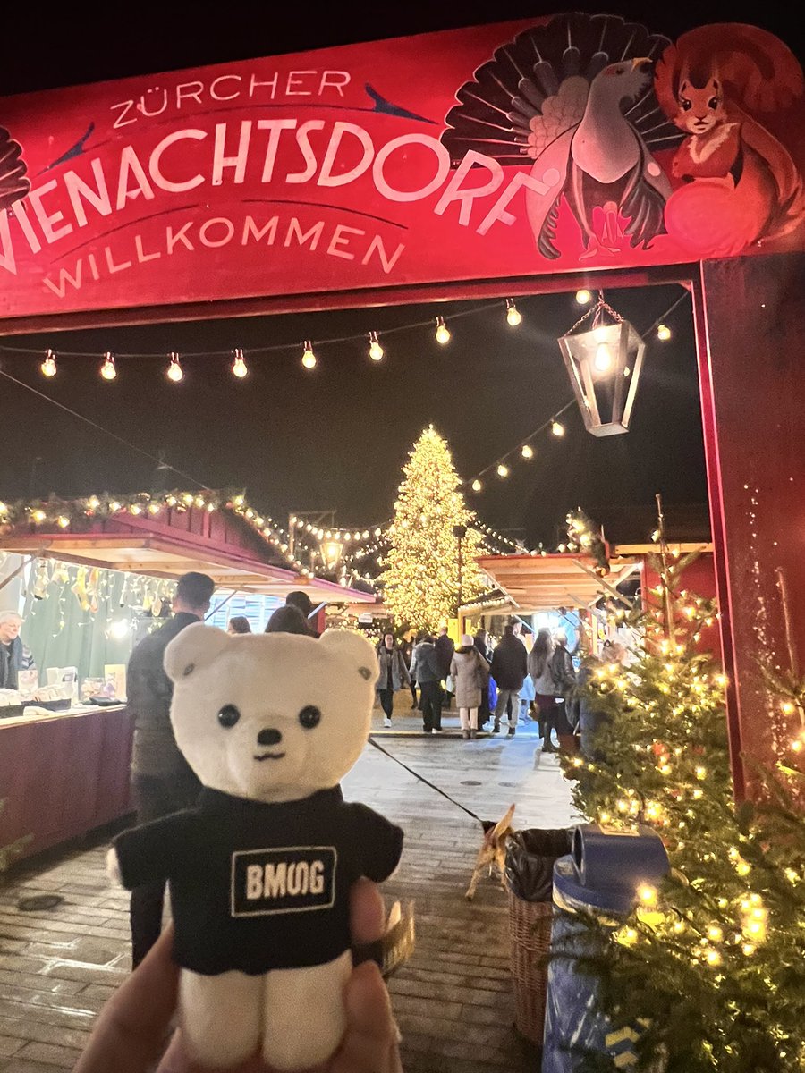 J69816305's tweet photo. 街灯を聴きながら🎄Xmas に浸った夜 https://t.co/oHTDu7YlgN