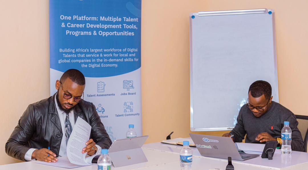 Umurava_'s tweet image. Umurava &amp;lt;&amp;gt; Kozi Rwanda

We are pleased to announce that we signed a strategic partnership between Umurava and @kozi_rwanda .

Stay Tuned!

#StrategicPartnerships #Umurava #KoziRwanda