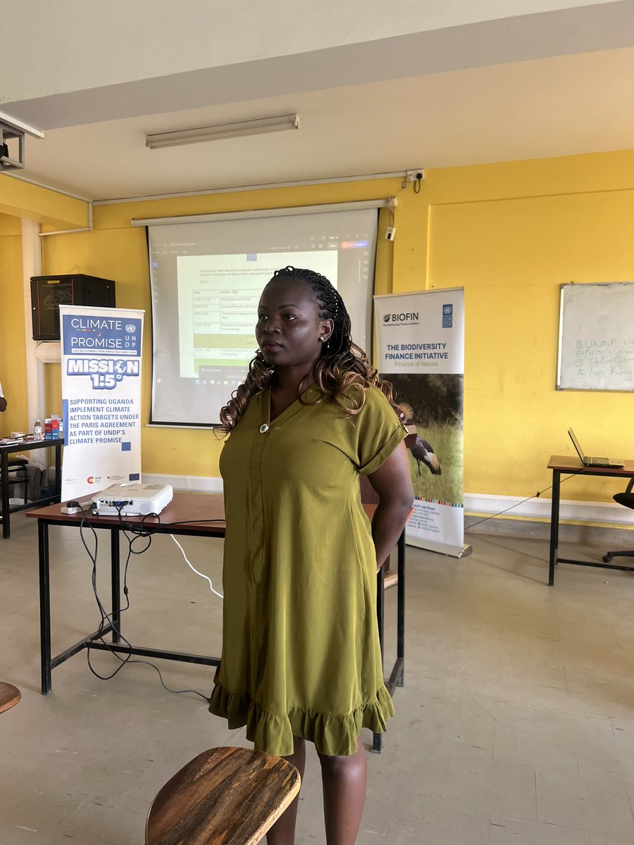 Y4BioClimate's tweet image. Happening Now: The Regional Youth Capacity Building sessions @MUST Kihumuro campus in Mbarara with support from @UNDPUganda 

#GenGreen #ROOTs #Climatepromise #ROOTs #Biofinug