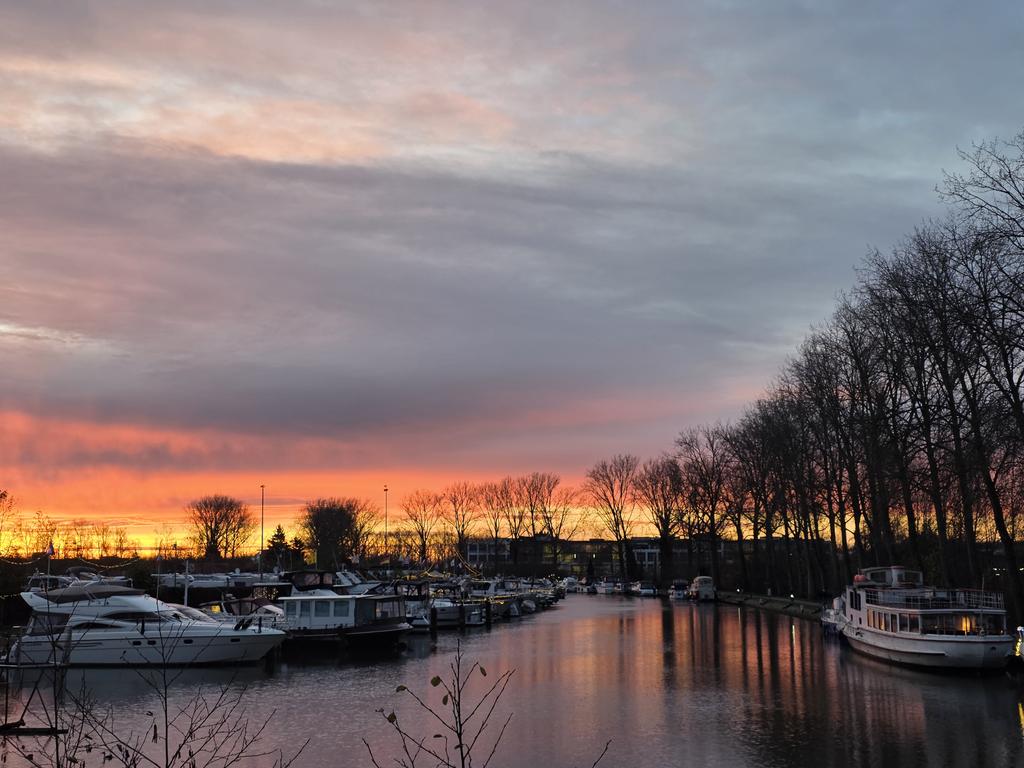 Brugge 08u33, 09/12/2025 #vrtweer <a href="/BuienradarBE/">BuienradarBE</a> #MooiBrugge