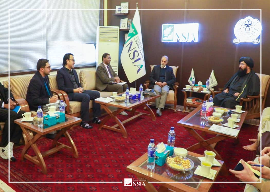 د احصایې اومعلوماتو ملي اداره:
ملا عبدالقاهر حاجي ادریس او ورسره پلاوي په خپل کاري دفتر کې د سویلي اسیا لپاره د ملګرو ملتونو د ماشومانو د ملاتړ صندوق (یونېسېف)د سیمه‌ییز دفتر له مشر سنجي وېجسېکره او په افغانستان کې دیاد صندوق له مشر ډاکټر تاج‌الدین اویوالي او ورسره پلاوي سره وکتل