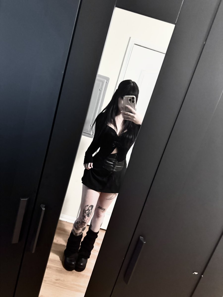 I wanna come back to twitter but it hates me now :(