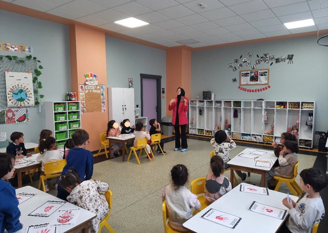 İhsaniye AL, Gölcük Kız AİHL, Darıca Deniz Yıldızları OO ve Darıca Menekşe Anaokulunda "Okulumda Sağlıklı Besleniyorum Programı" kapsamında birimimiz tarafından eğitim verilmiştir. <a href="/meb_dhgm/">Destek Hizmetleri Genel Müdürlüğü</a> <a href="/ozkan_meb/">Özkan AVCI</a> <a href="/emrullahaydin25/">Emrullah Aydın</a> <a href="/GlcanKILIN3/">Gülcan KILINÇ</a> <a href="/memkocaeli/">Kocaeli Millî Eğitim Müdürlüğü</a> <a href="/hayatiozturk41/">Hayati Öztürk</a>