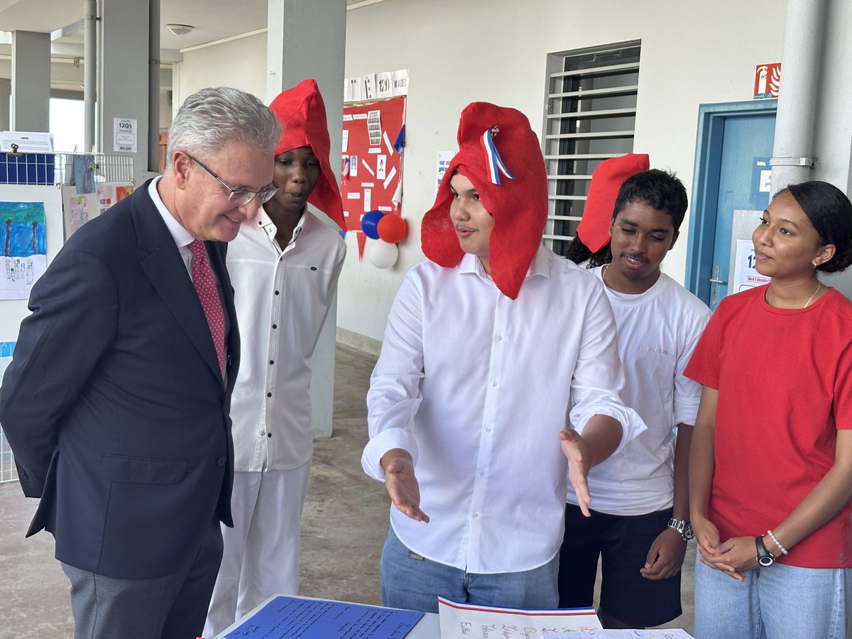 Académie de La Réunion tweet media