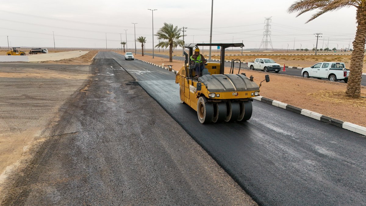b_alshnan's tweet photo. أعمال ومشاريع 🏗️ |

نعيد تشكيل الطرق 🚜
لنسهل رحلتكم اليومية 🚗
تحسينات مستمرة تدعم انسيابية الحركة وتعزز السلامة المرورية 🚦☑️

📸 | #الشنان_أجمل 
#أمانة_منطقة_حائل
#بلدية_محافظة_الشنان https://t.co/duJfhpzQFR