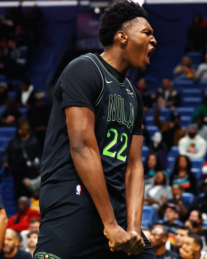 NBAspain's tweet photo. Rookies que han conseguido un triple-doble de +30 PTS en el Siglo XXI:

Austin Reaves (2022)
Luka Dončić (2019)
Blake Griffin (x2, 2011)
Stephen Curry (2010) https://t.co/vd9nDRPt7u