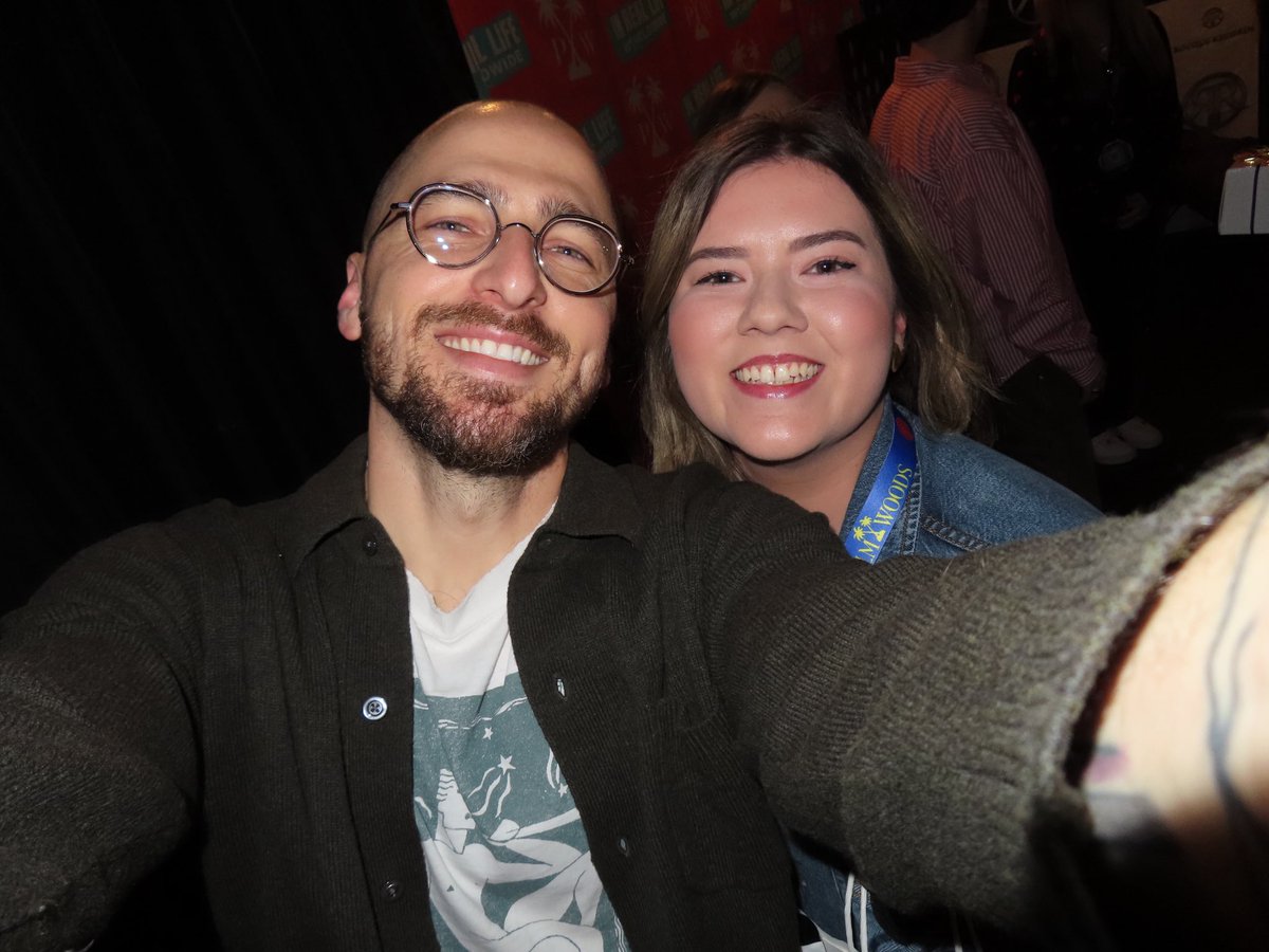 Dewi 💜 tweet media