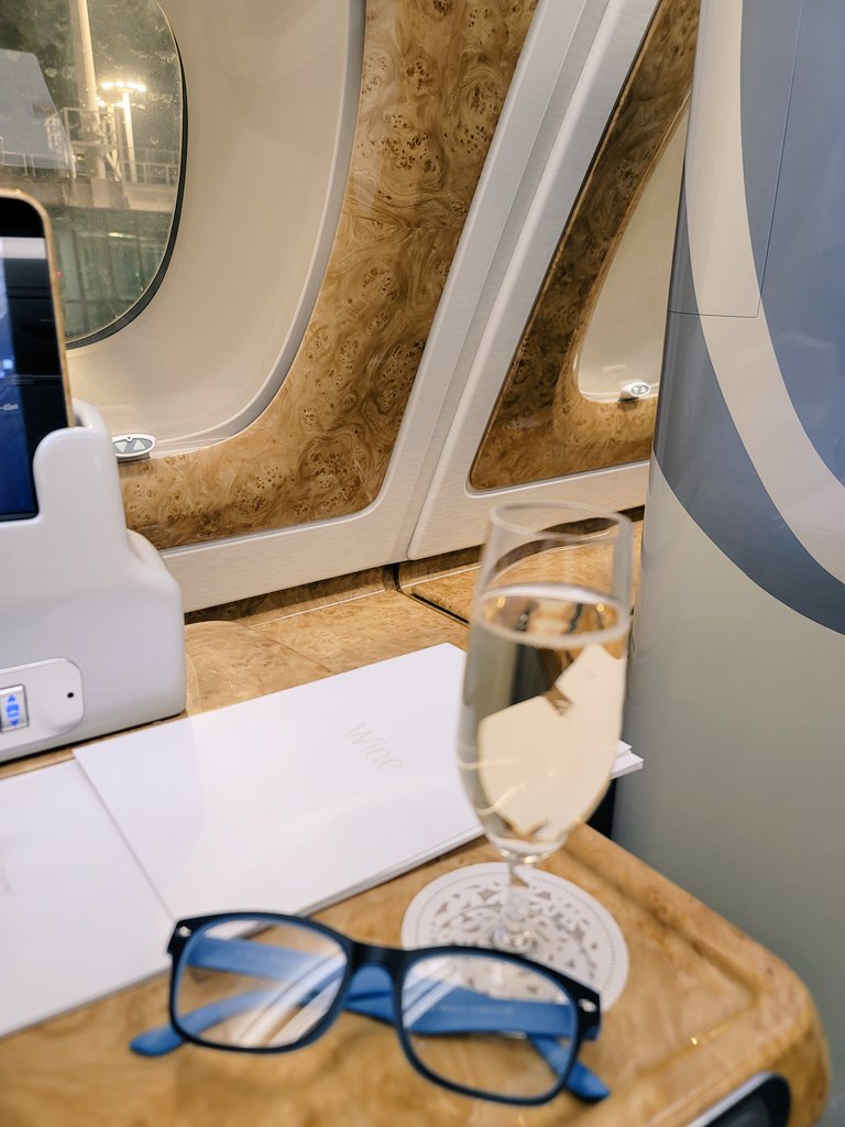 가만히 tweet media