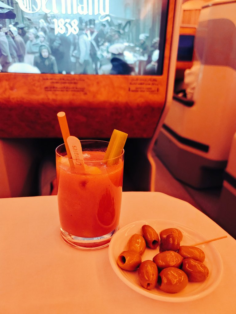 가만히 tweet media