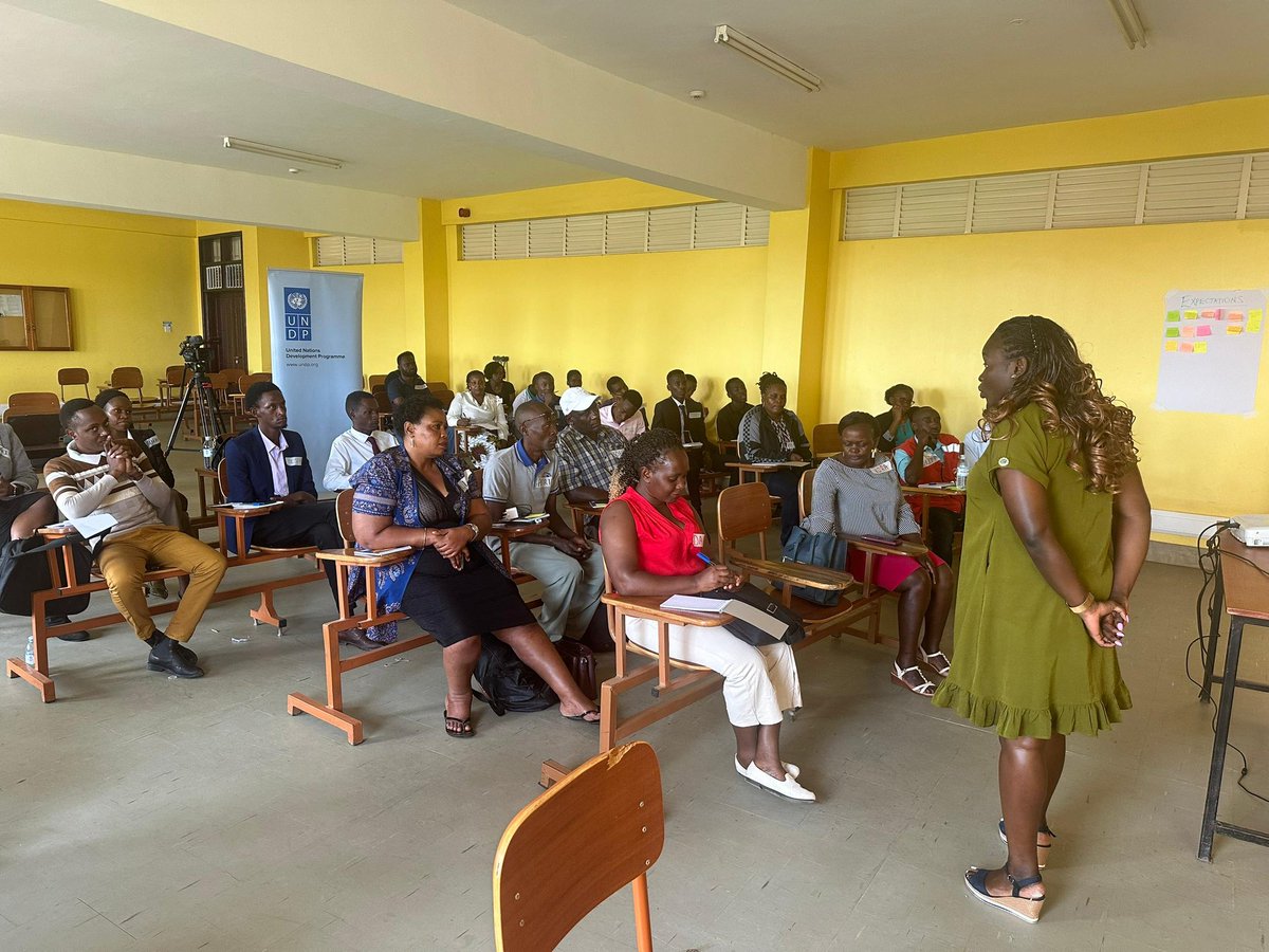 Y4BioClimate's tweet photo. @MM_Kayodi “One thing is certain: building capacity in young people starts with ensuring they truly understand what the SDGs mean, including their targets and indicators”. #GenGreen  #Biofinug #ROOTs #ClimatePromise https://t.co/YM1GnTb0ci