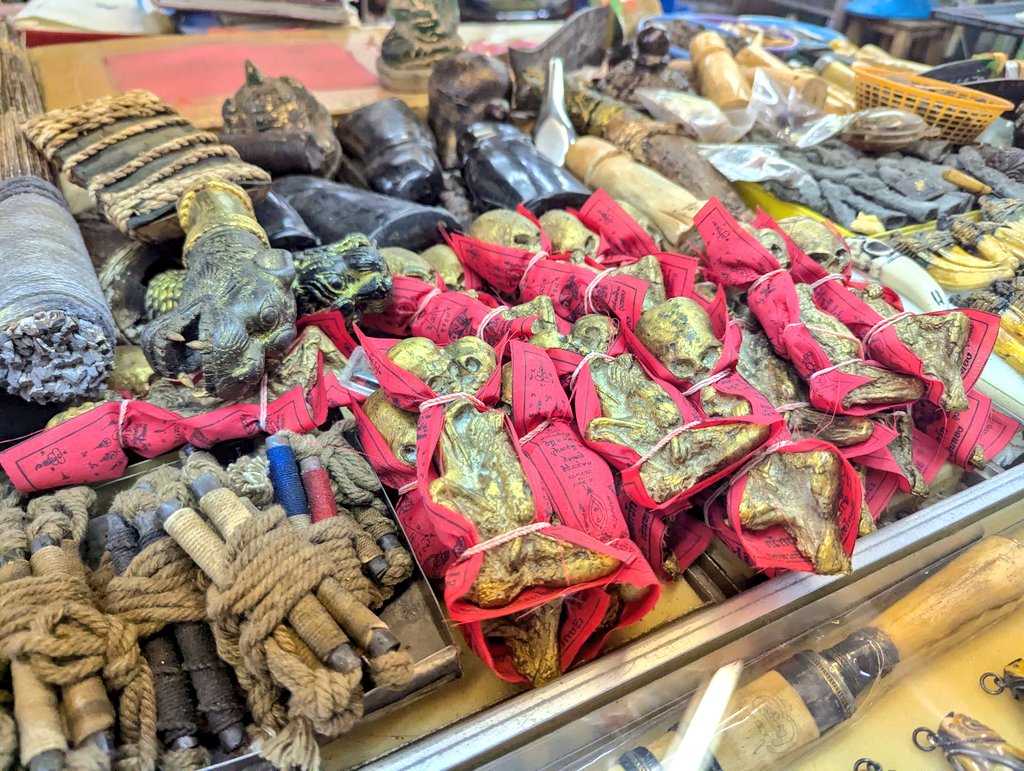 激レア！高級プラクルアン＆呪物おまとめセット！…兼要望用！ 観光客相手でさえ1ヶ50バーツ（約250円）で露店で投げ売りされている