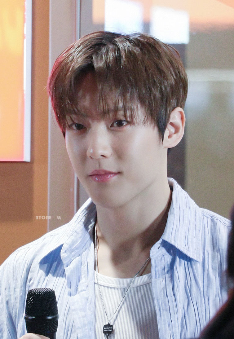 2TONE__tt's tweet photo. .*. —🍁 ♡  ⋆ (6)
#MINISOTHxHUTA 
#MINISO #MINISOTH #비투비 #BTOB #이민혁 #LEEMINHYUK #HUTA 

#2TONE__tt https://t.co/c8jYlS6Etg