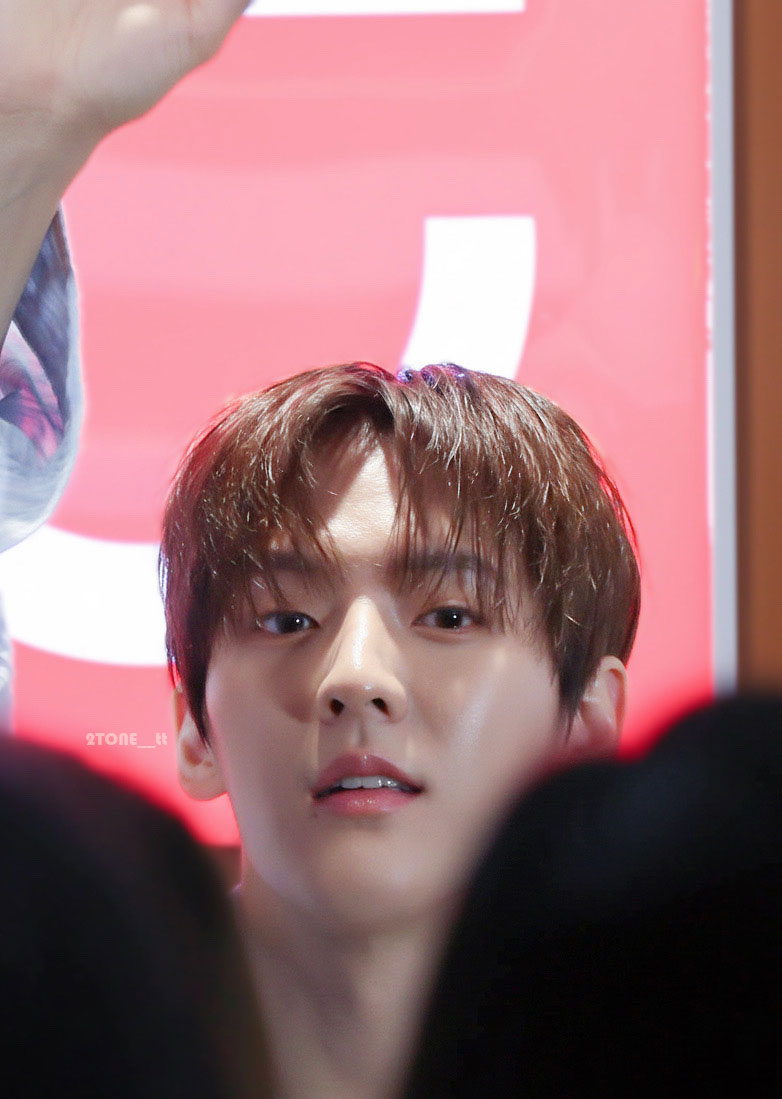 2TONE__tt's tweet photo. 💗 (7)
#MINISOTHxHUTA 
#MINISO #MINISOTH 
#비투비 #BTOB #이민혁 #LEEMINHYUK #HUTA 

#2TONE__tt https://t.co/hZ4m5dRHhN