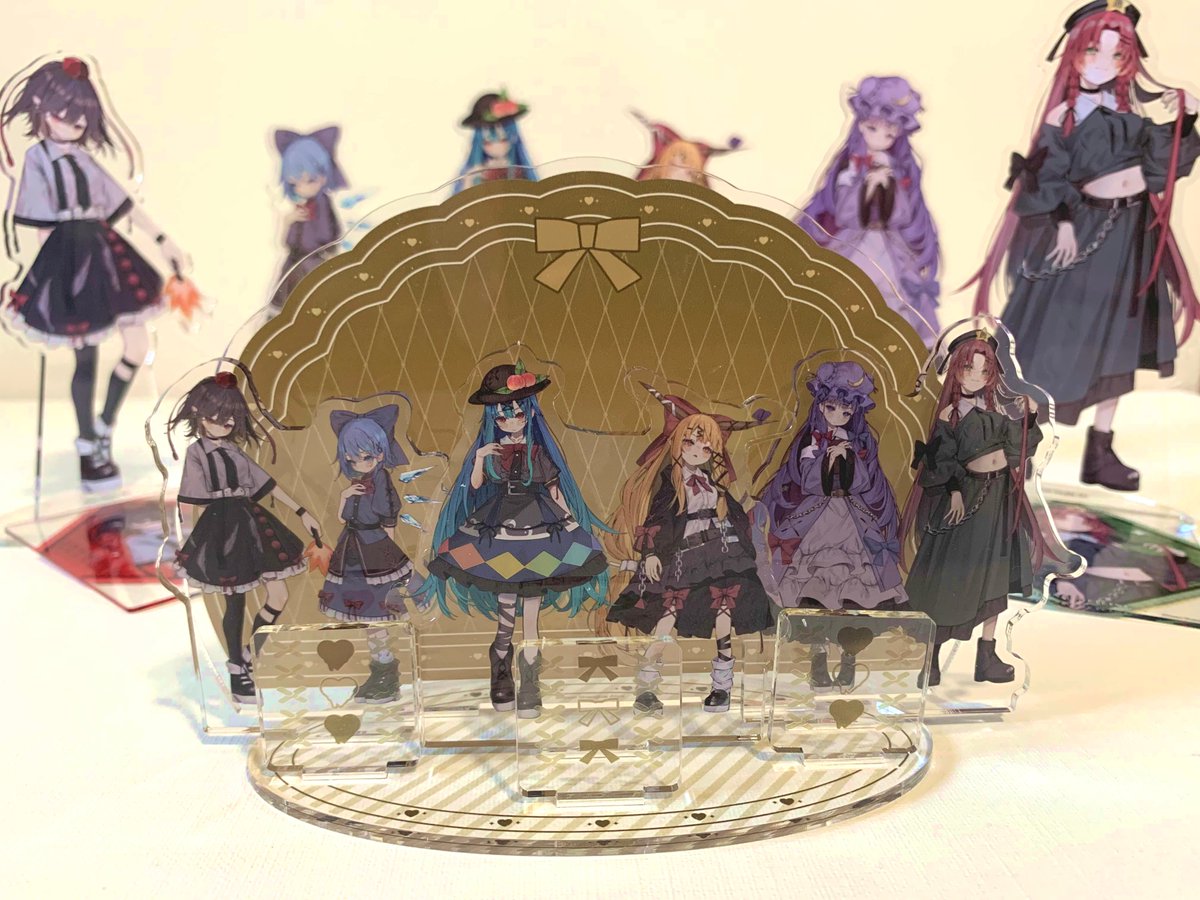 チルノ(東方Project) ,比那名居天子 ,紅美鈴 ,伊吹萃香 ,パチュリー・ノーレッジ ,射命丸文 「東方project×ブックオフコラボ第四弾のアクリルスタンド&amp;カード&a」|つね@春例え09abのイラスト