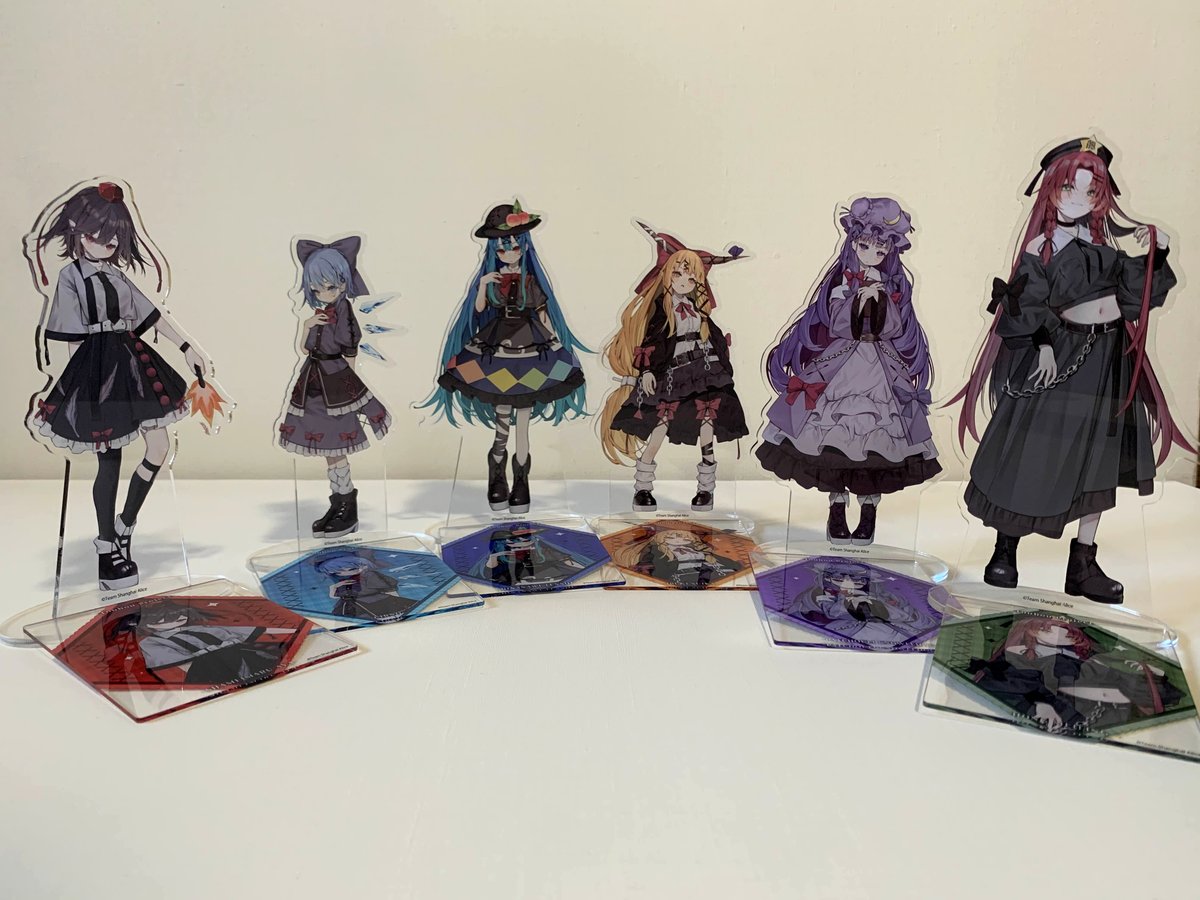 チルノ(東方Project) ,比那名居天子 ,紅美鈴 ,伊吹萃香 ,パチュリー・ノーレッジ ,射命丸文 「東方project×ブックオフコラボ第四弾のアクリルスタンド&amp;カード&a」|つね@春例え09abのイラスト