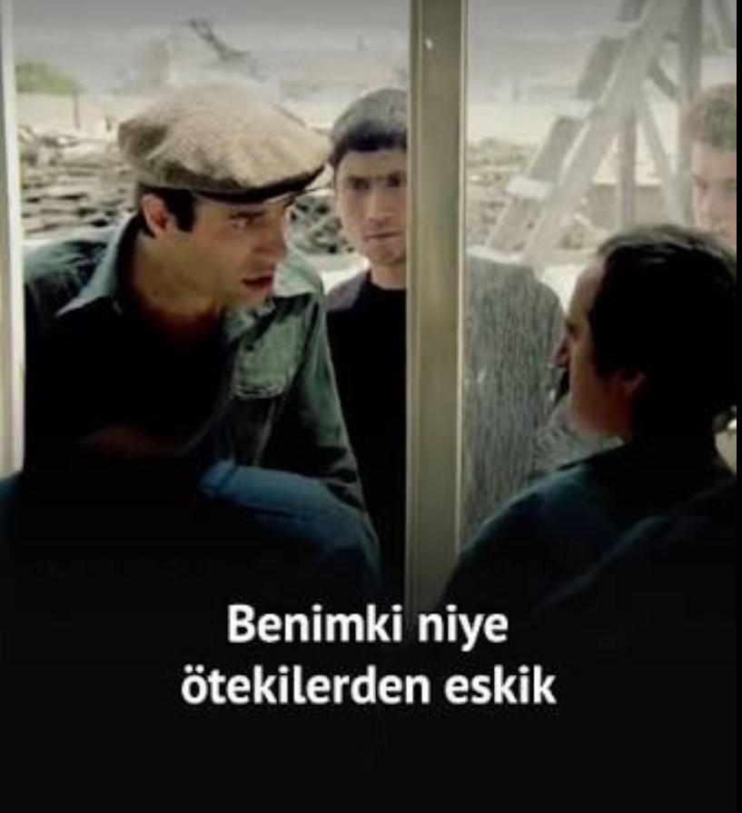 Afrika örgüsü yapmış, tükürdüm şükür dedi ve
Ona eskik balgam attım, yokki sendika dedi