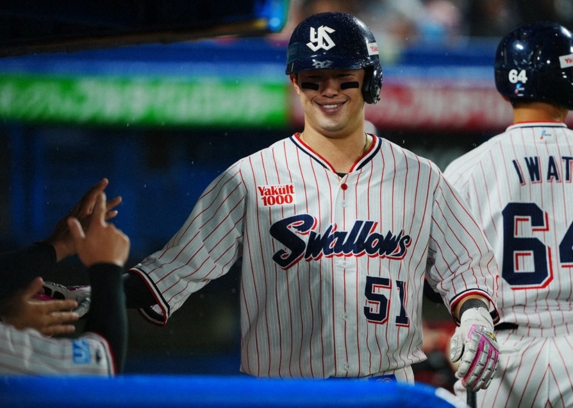 ヤクルポン tweet media