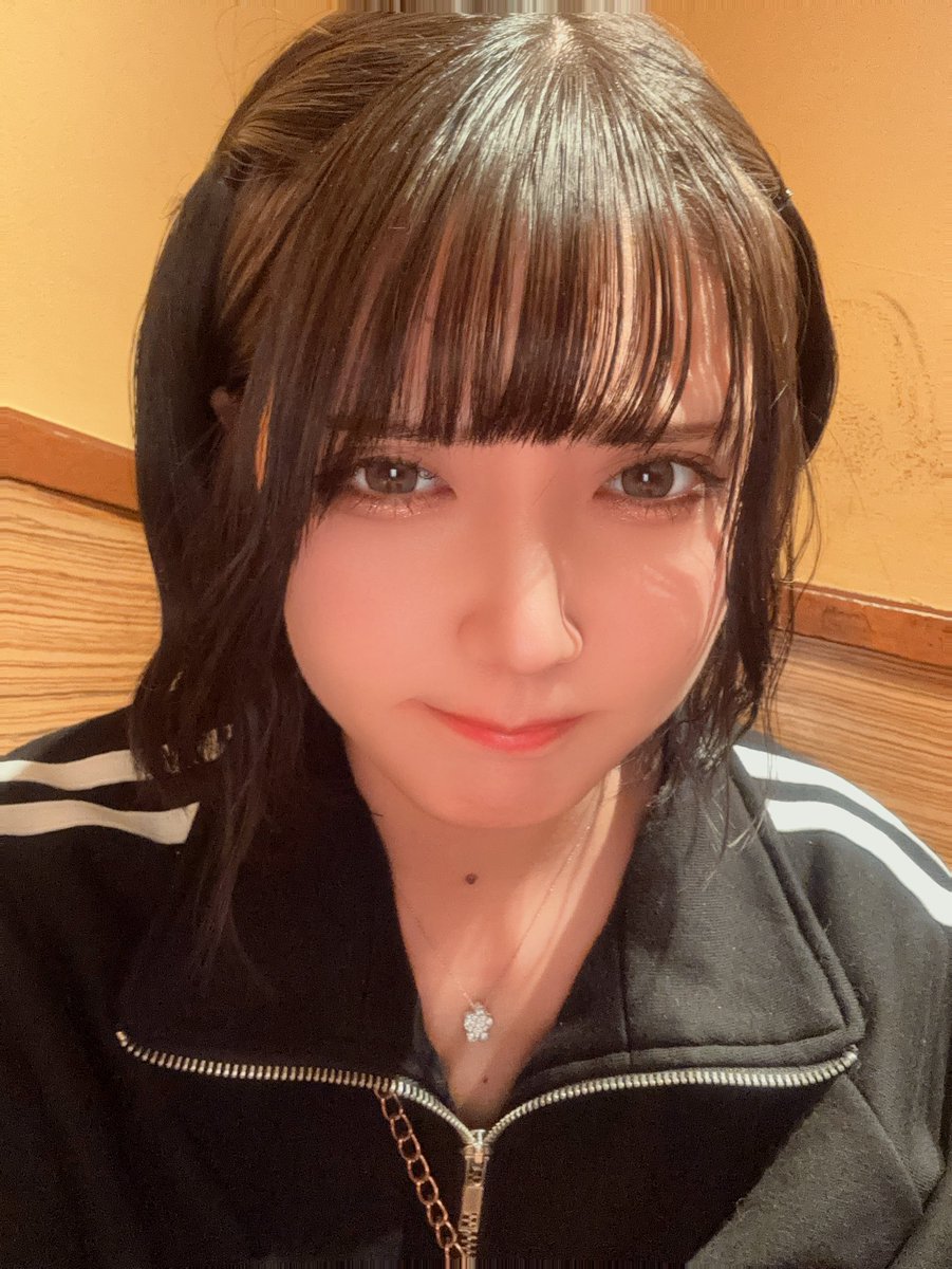 Post by FOR-Z🌙夜咲れいあ on X: どこみてるの！