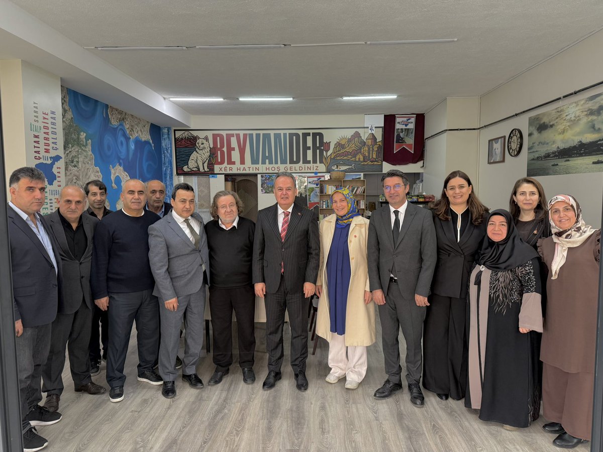 Güvenin ve huzurun yeri Beylikdüzü ilçemizde BEYVANDER Beylikdüzü Vanlılar Derneği tarafından organize edilen ve Prof.Dr.Mehmet Çekik’in de katılımı ile onur verdiği sabah buluşmasına katılarak Vanlı dostlarımız ile güzel bir dost meclisinde bir araya gelme fırsatı bulduk.