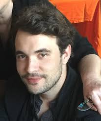 7 ans. Pour un journaliste qui n’a jamais brandi autre chose qu’un carnet et une passion sincère pour le foot. Ce qui arrive à Christophe Gleizeq est une injustice froide, un coup porté à la liberté. Refusons que son nom disparaisse derrière les barreaux !
 #FreeGleizes