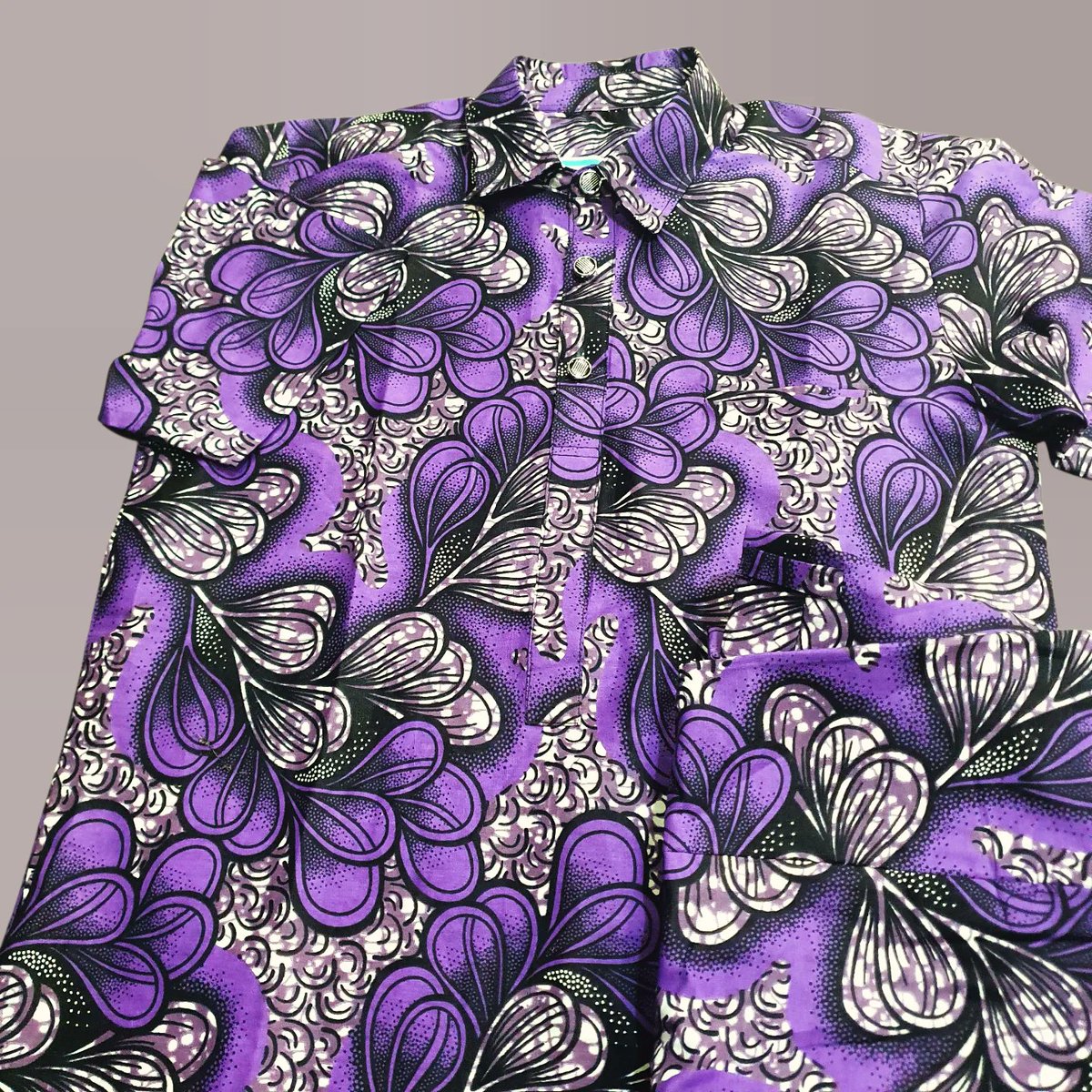 Qollars's tweet image. Qollars Asoebi  Kaftan 🍇

#lookfresh😎