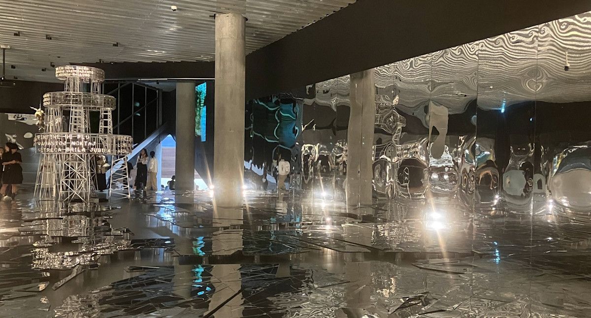 TokyoArtBeat_JP's tweet photo. 韓国の現代アーティスト、イ・ブルの大回顧展がソウルのリウム美術館で開催中。
https://t.co/IL6WELxIkl
近未来的都市空間で「大きな物語の崩壊」を見つめる。
会期は9月2日〜2026年1月4日 https://t.co/f0aKSHZqRN