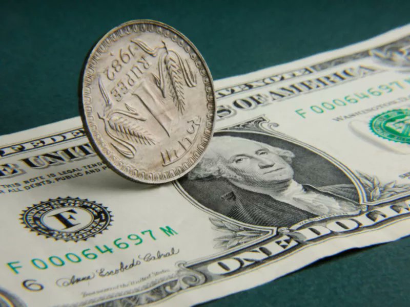 storefrontscoop's tweet photo. BIG BREAKING:🚨

Indian Rupee hits all time high against US dollar at 90 for the first time ever.📈

What is the future of Indian economy and it's impact on foreign trade? https://t.co/Jjg0ThmPKx
