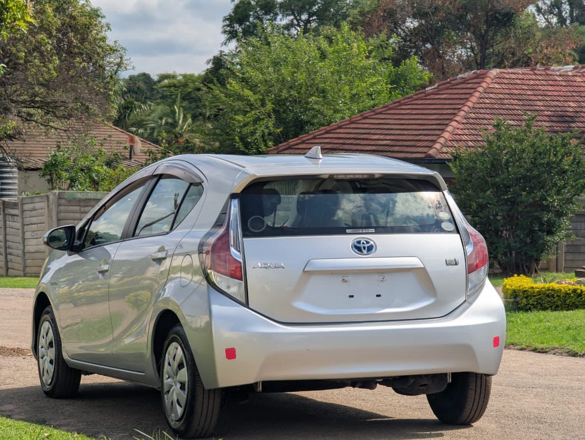 TOYOTA AQUA
2016 MODEL 
DUTY PAID
CLEAN FABRIC INT
SOLID SUSPENSION 
HYBRID SYSTEM  
GEARBOX,ENGINE   
 $9500 USD

0719562432