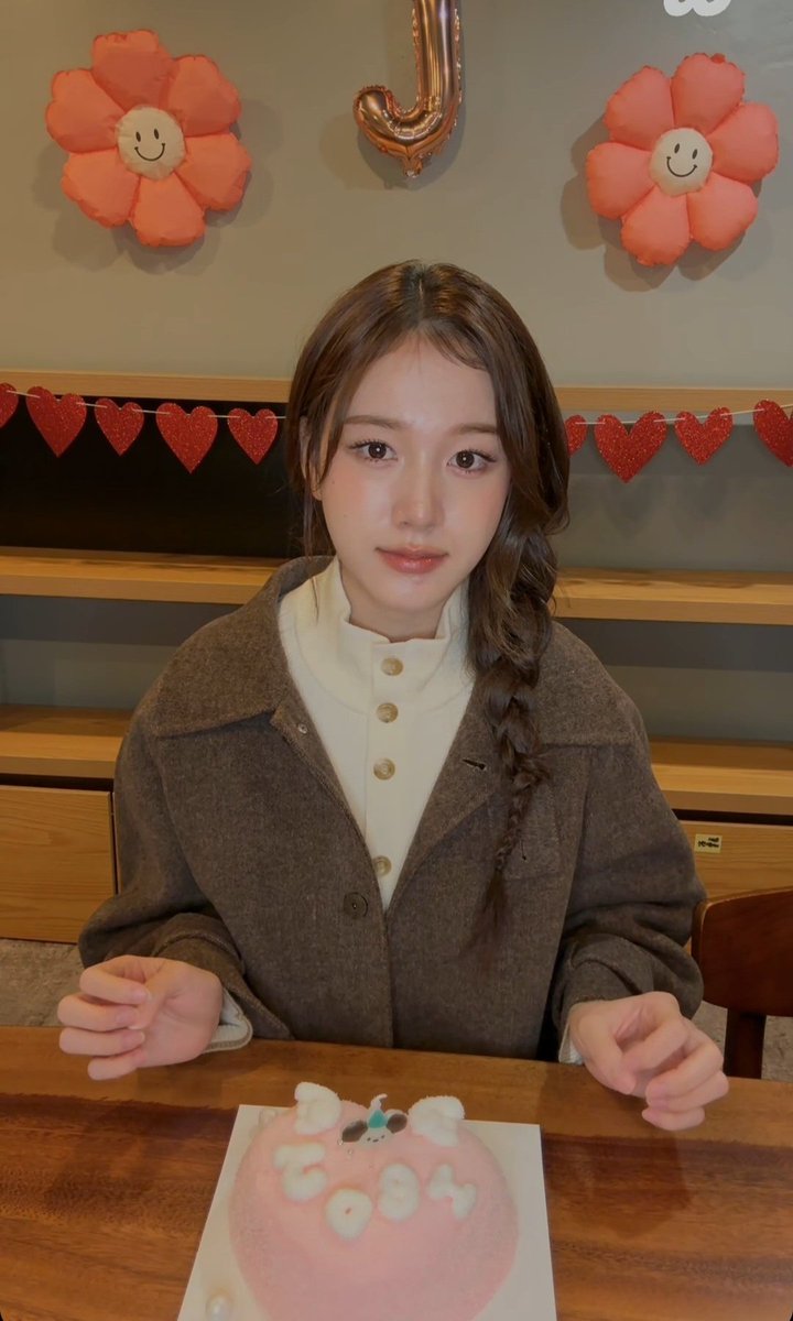 짱 J tweet media