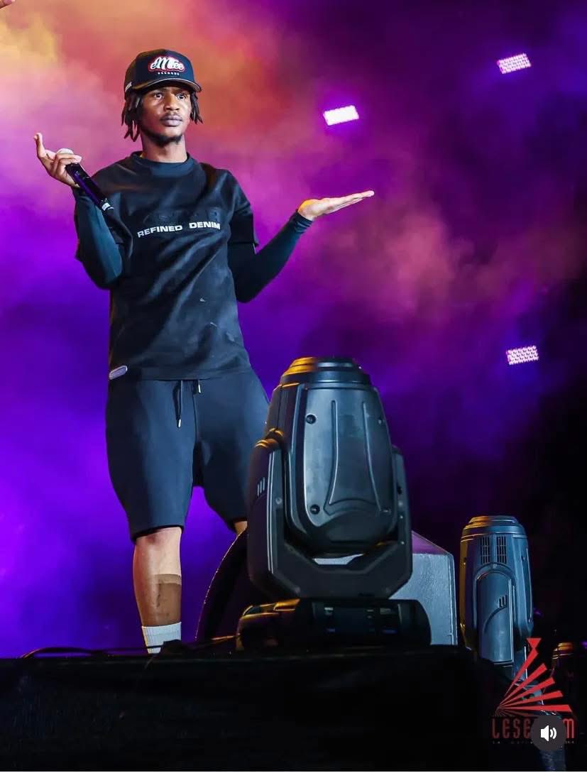 Emtee at #FillUpToyotaStadium🔥🔥