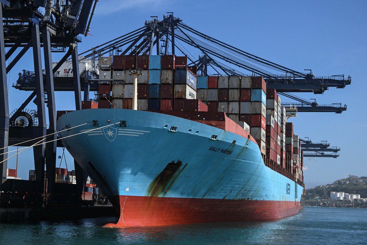 With strong #China-Chile trade ties and an advanced cold chain system, more and more high-quality #cherries are being exported to China, boosting bilateral #trade and diversifying consumers' fruit bowls. #Chile 🍒🍒🍒bit.ly/44f2Rfs