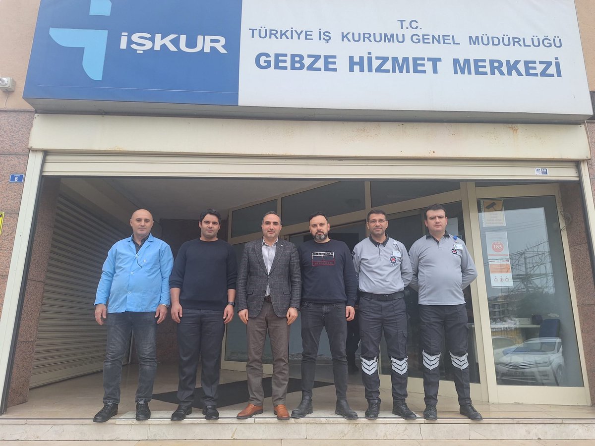 Koop-İş Sendikası Sakarya Şubesi yönetimi olarak, İŞKUR Gebze Hizmet Merkezinde görev yapan kıymetli üyelerimizi ziyaret ettik.
Genel Başkanımız Sayın Eyüp Alemdar’ın ve Şube Başkanımız Sayın Şevket Ulusinan’ın selamlarını ilettik.
Koop-İş Sendikası olarak, her zaman üyelerimizin