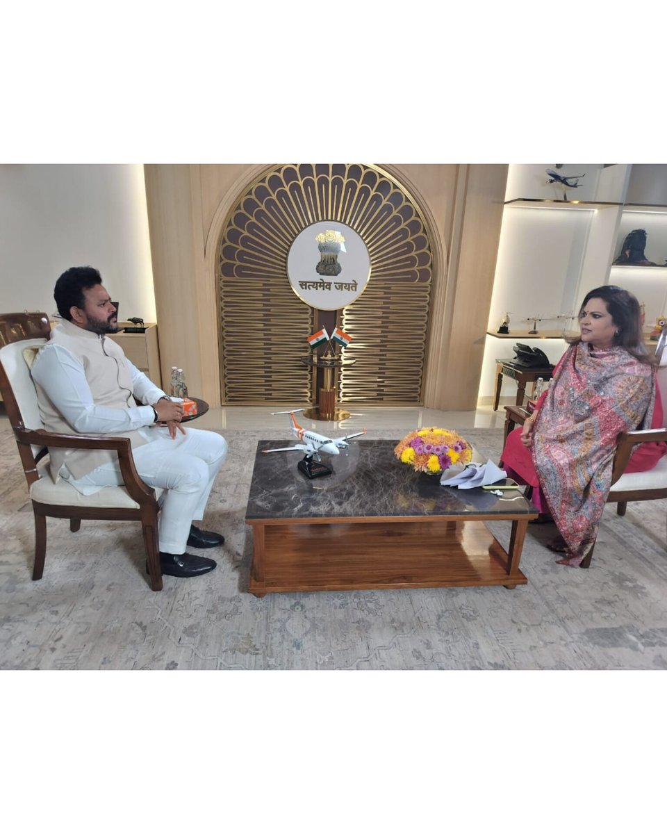 navikakumar's tweet photo. Flyers were stranded. Chaos everywhere.

So I asked the Aviation Minister straight:
Are we running airlines for PEOPLE or for PROFITS?
No dodging. No safe answers. 

Watch my explosive interview with Aviation Minister @RamMNK, only on @TimesNow https://t.co/rhpqZp3j7Z