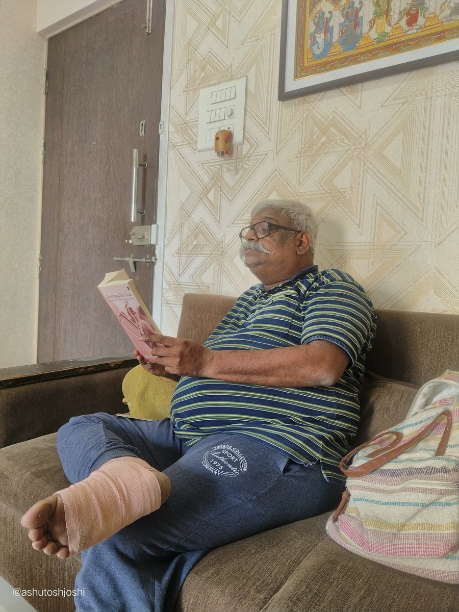 ashujoshi27's tweet image. आज राष्ट्रीय पुस्तक न्यास भारत, शिक्षण मंत्रालय, भारत सरकार आणि पुणे पुस्तक महोत्सवाच्या माध्यमातून "शांतता पुणेकर वाचत आहे " या उपक्रमाला आमचा पण सहभाग......

त्याची काही क्षणचित्रे!

#शांततापुणेकरवाचतआहे
#bookreading
#goodhabits