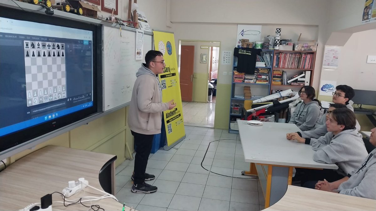 Garajda 35 Dakika: Satranç Atölyesi Gerçekleştirildi
garajalpoguz.com/2025/12/08/gar…
