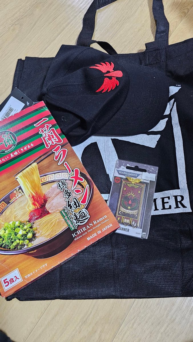 painspecter's tweet image. 친구가 보내준 선물

블러드.