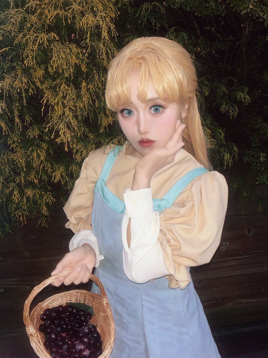 #jjbacosplay

🍇𝙶𝚊𝚝𝚑𝚎𝚛 𝚢𝚎 𝚛𝚘𝚜𝚎𝚋𝚞𝚍𝚜 𝚠𝚑𝚒𝚕𝚎 𝚢𝚎 𝚖𝚊𝚢 🌹