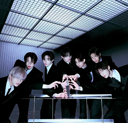 AboutMusicYT's tweet photo. ENHYPEN was the biggest kpop artist on TikTok in 2025.

They have been the top kpop act on the platform for a second year in a row. https://t.co/7CM2MM7dwv