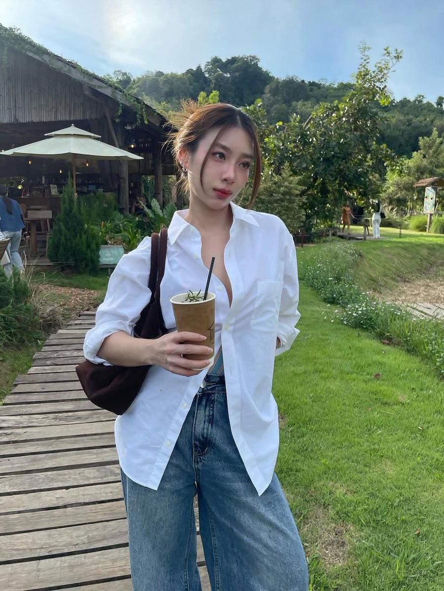 KaewsPKonsuay's tweet photo. ลูกแก้วแมสเพราะ ชีเล่นเกมเป็น เริ่ดว่ะ ยินดีด้วยน้าลูกแก้ว 55555555555555 ไหนๆก็แมสแล้ว แบ่งปันความสวยให้นะคะ https://t.co/rsha0z0dPJ https://t.co/Co5E53jWbe