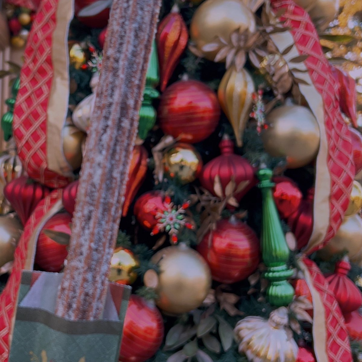 エマですよ🩵🩷コラボTシャツ販売中! (@emma_O16) / Posts / X