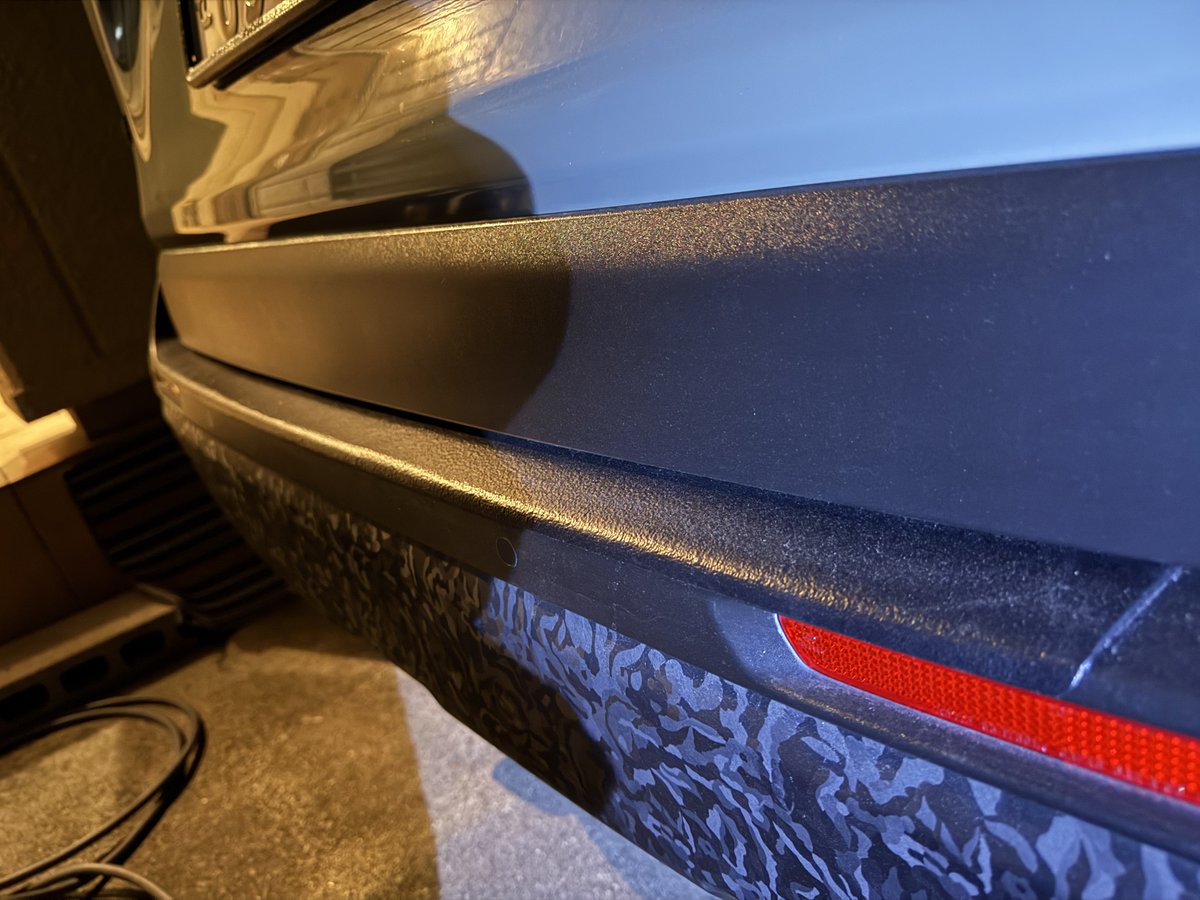 チッピング乾いたんで装着🙆‍♂️
未塗装樹脂とチッピングの相性良き🙆‍♂️