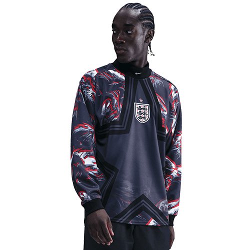 イングランドのキーパーユニフォーム超カッコぇ〜