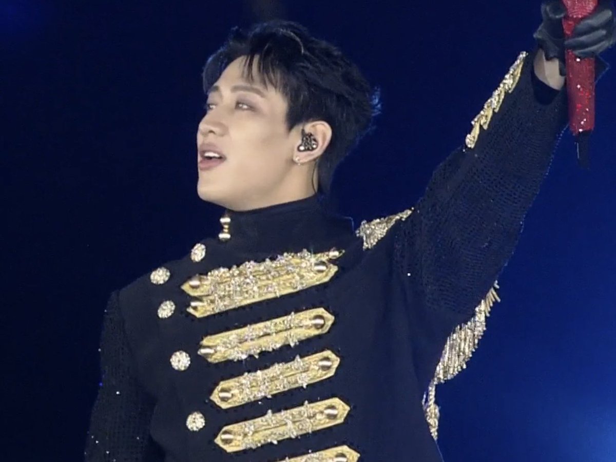 ThaiTicketMajor's tweet image. ขอเสียงคนไทยหน่อยครับ! 🇹🇭

ภูมิใจมาก “แบมแบม” กับโชว์พิธีเปิดการแข่งขันมหกรรมซีเกมส์ ครั้งที่ 33 หรือ SEA Games 2025 ณ ราชมังคลากีฬาสถาน ในเพลง Wheels Up และเพลงรักหนักแน่น ร่วมกับ 7 หนุ่ม “Friends of SEA Games”

#BamBam
#BamBamxSEAGAMES2025
#SEAGAMES2025
#SEAGAMESTHAILAND2025…