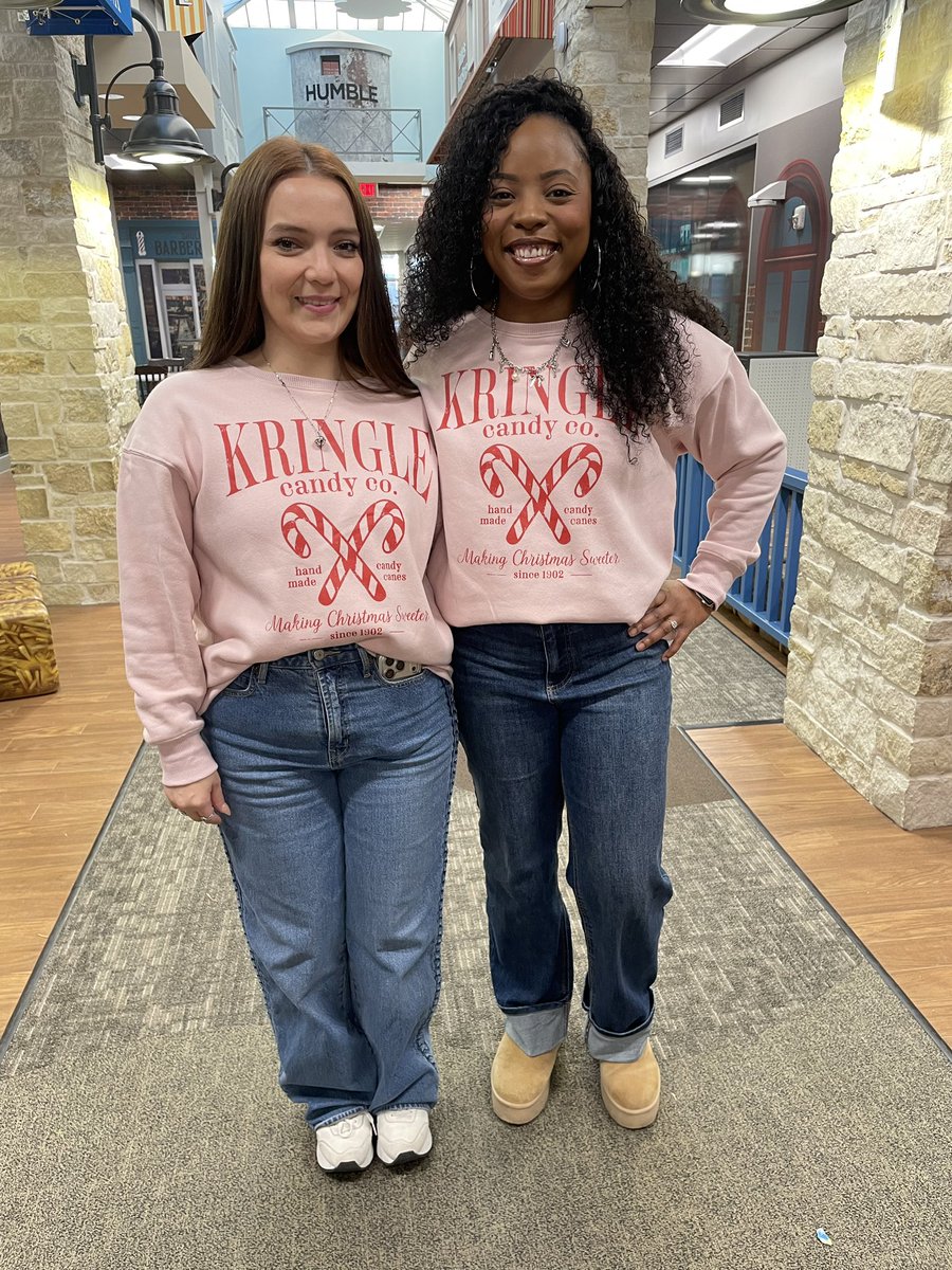 KristenLanell's tweet image. Twinning with my partner ♥️👯‍♀️ #12DaysOfChristmas #CE @HumbleISD_CE