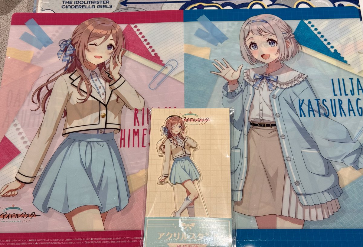 り*ゃ様 ウリア原作絵 ちゃんと仕事行く前に莉波お姉ちゃんのアクスタと莉波お姉ちゃんと